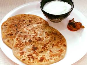 2 Plain Paratha + Dahi