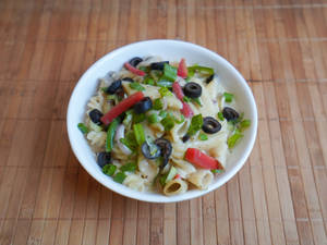 Pasta in White Sauce - Veg