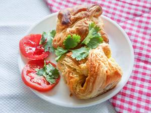 Egg Puff (1 Pc)