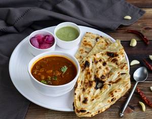 Rajmah with Butter Naan Combo (serves 1 person)
