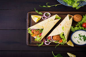 Hummus Falafal Wrap