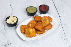 Paneer Pakoda(9-10)