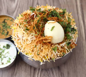 Sp. Egg Biryani Sajuk Tup