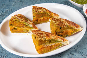 Aloo Mattar Toast Sandwich