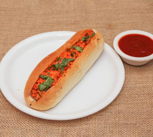Paneer Hot Dog