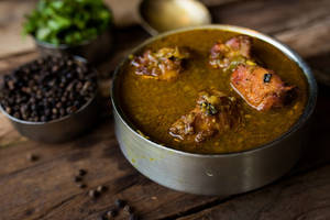 Kozhi Milagu Sarru [Chicken Soup]