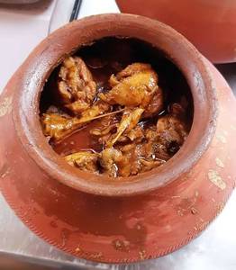 Chicken Handi Desi Ghee Wala 