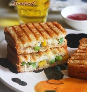 Cheese Capsicum Jumbo Sandwich