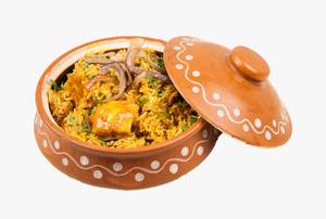 Paneer Makhani Biryani (Single Serving- Half/750Ml) + Raita 250Ml + 1Pc Gulab Jamun + Coke 250Ml