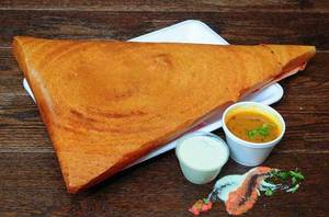 Mysore Sada Dosa(Served With White Chutney, Laal Chutney And Sambhar)