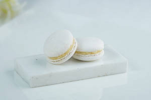 Vanilla Macaron