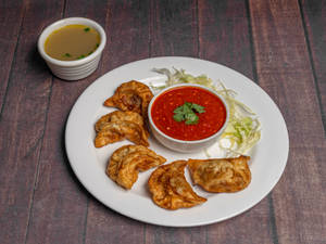 Fried Chicken Momos (Plate fo 8 Pcs)