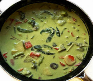 Veg Green Thai Curry (400gm)