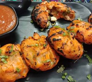 Paneer Tikka Momos 4pcs