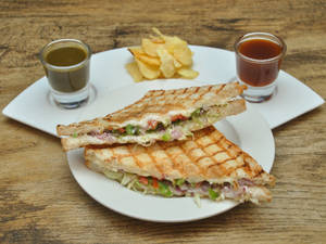 Veg & Cheese Grilled Sandwich 