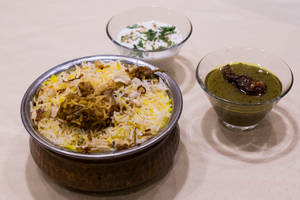 Chicken Hyderabadi Dum Biryani