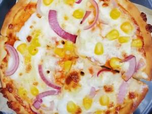 Onion & Sweetcorn Pizza