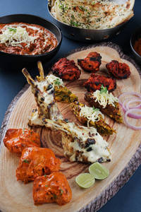 Non Veg Platter [24 Pieces]