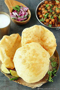Chola Bhatura