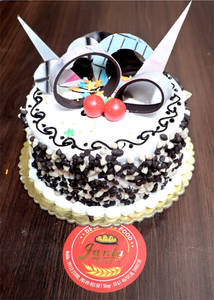 Chocolate Vanilla Cake