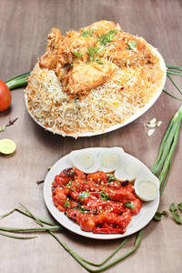 Hyderabadi Chicken Biryani (Family Pack 4 Persons)