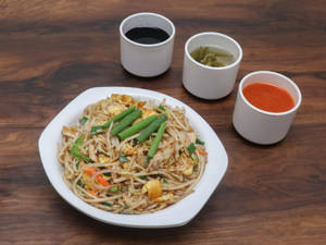 Chicken Hakka Noodles
