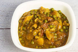 Aloo Gobi Mutter (green Peas) Masala