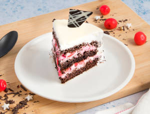 Black Forest Classic Pastry (1 Pc)