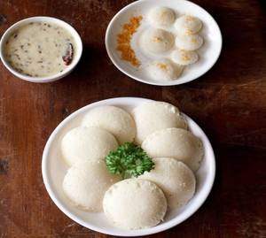 Plain Idli