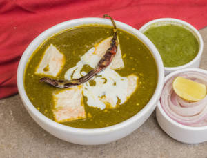 Palak Paneer (500 ml container)