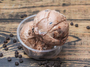 Chocolate Chips Ice cream Cup