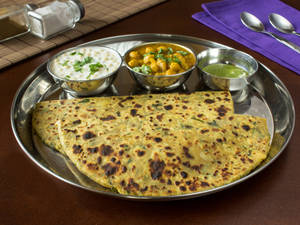 Methi Paneer Paratha