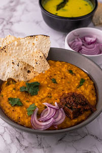 Masala Khichdi With Raita & Papad