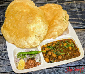 Punjabi Chhole Puri
