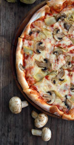 Mushroom Arthichoke thin crust Pizza