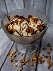 Almond Fudge Sundae