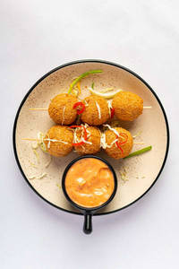 Jalapeno Cheese Balls (6pcs) With Cocktail Sauce