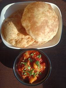 Single Poori Bhaji Gravy 