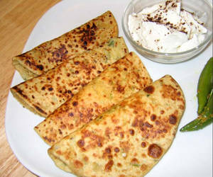 Aloo Pyaz Paratha Combo + Curd