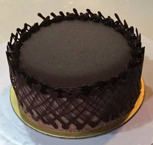 Chocolate Mousse Cake (1/2 Kg)                  