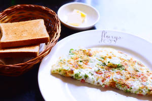 Omelette With Veg Toppings 