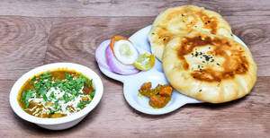Chole Kulcha (2pcs)