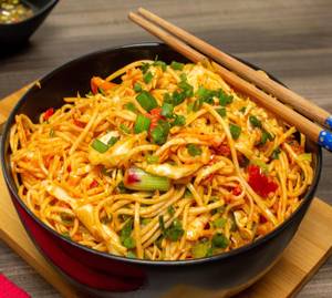 Spicy Dragon Wok Tossed Noodles: Veg