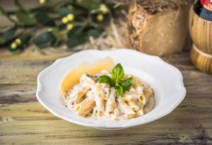 White sauce mix veg pasta