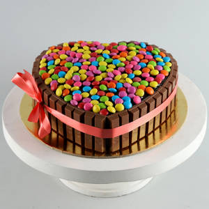 Heart Shape Choco Kitkat Cake
