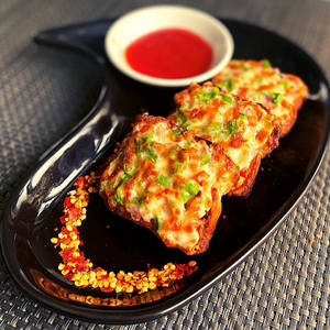 Onion Tomato And Capsicum [3 Pieces]