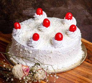 White Forest Cake [1kg]