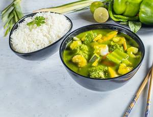 Thai Prawns Green Curry With Steam Rice