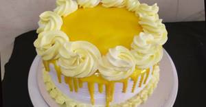 Pineapple Colorful Roses Cake