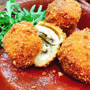 Mushroom Cheese Bomb